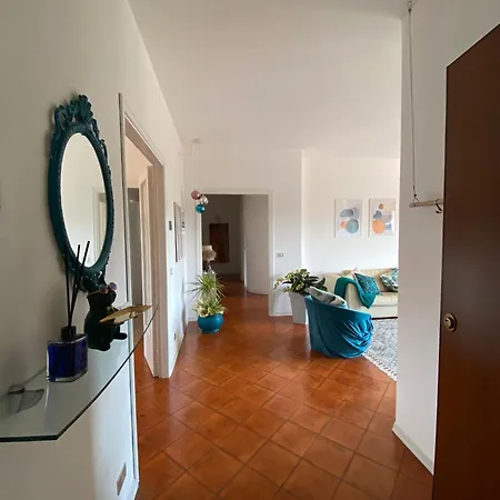 Rosymarty Apartment-vicino Firenze Lägenhet *